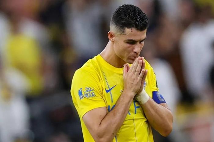 رددها 3 مرات في الدقيقة 96... ما الكلمة التي همس بها رونالدو قبل ركلته المصيرية ضد الاتحاد؟ (فيديو) 6902059342360451b625acb5