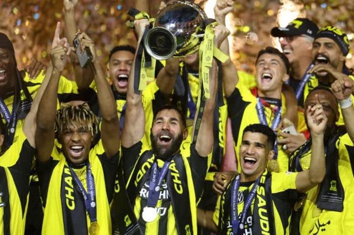 بعد تخطي النصر.. الاتحاد يحصل على مكافأة كبيرة بسبب كأس الملك السعودي GettyImages-2217194001-780x470