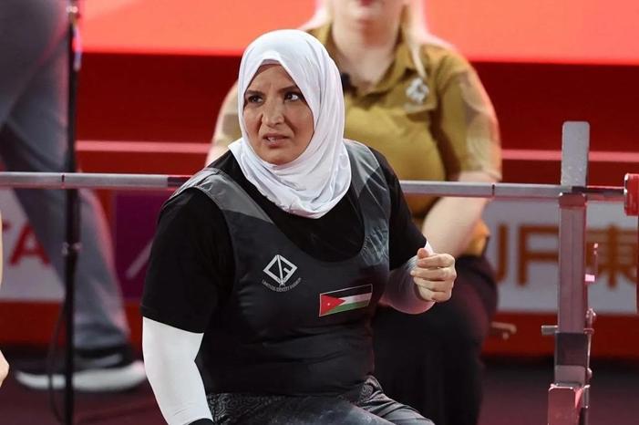 53683139-2e4d-4d0c-95df-84d28b43f341