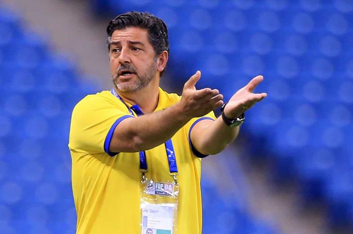 مدرب الهلال يحدد مصير فيتوريا مع النصر ! روي-فيتوريا