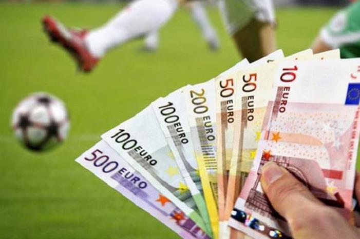 ١٠ لاعبين بالمجان بعد أقل من شهرين بسبب كورونا media-69676