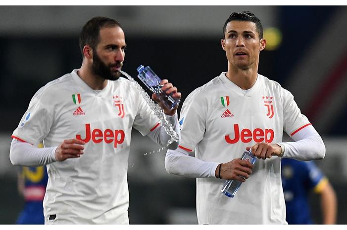 هيغواين يتجاهل رونالدو 7015025_1605621980