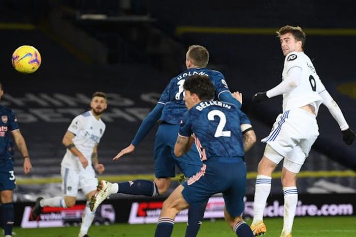 آرسنال-يقتنص-نقطة-ثمينة-من-ليدز-يونايتد-1280x720