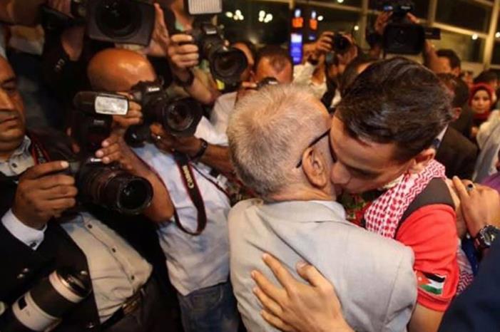 وفاة والد البطل الأولمبي أحمد أبو غوش 1120202993257898395904