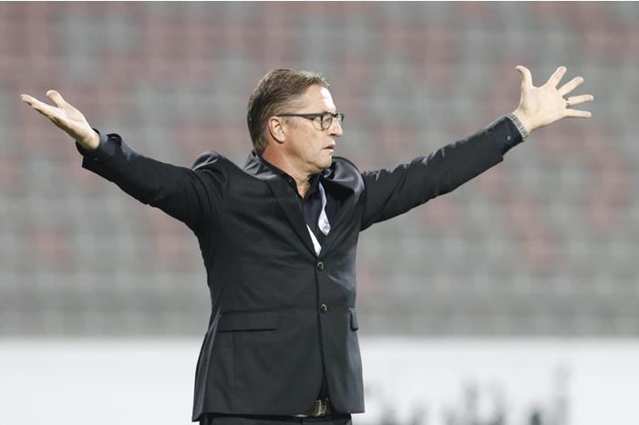 فيتال : تم استبعاد بعض اللاعبين من المنتخب لإصابتهم بكورونا cpifdgctbiolgwhzvflt