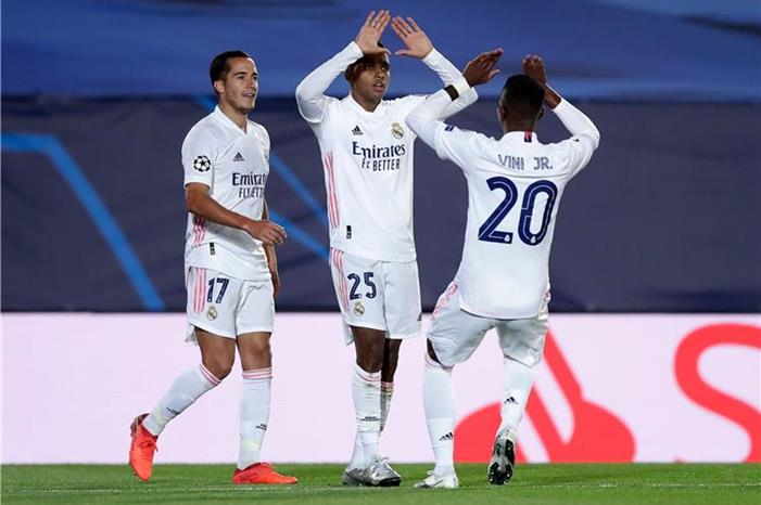 ريال مدريد يحقق فوزاً صعباً على الانتر 220474