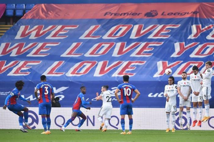 كريستال بالاس يهزم ليدز برباعية في الدوري الإنجليزي 5fa6f007d0932