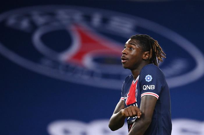 EmP1D66U4AA8VSZ-scaled