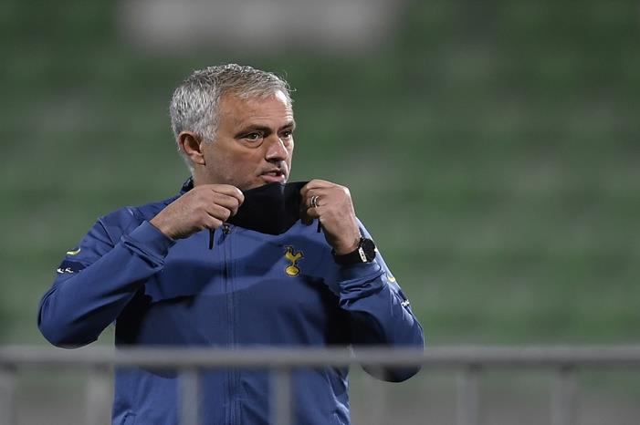 توتنهام يواجه وست بروميتش ،، تعرف على اختيارات مورينيو GettyImages-1229475497