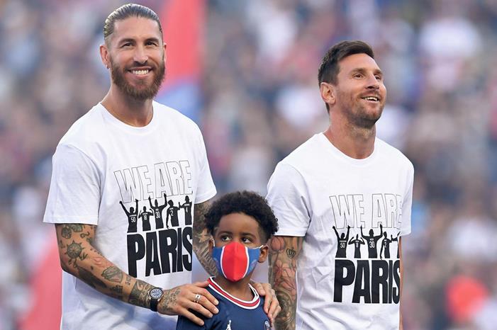 Desktop_UK_L1_2122_Ramos_Messi_Paris_2