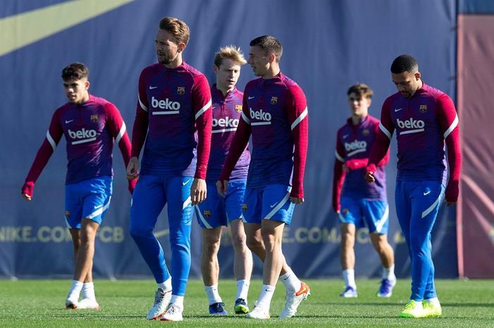295746-تدريبات-برشلونة-(2)