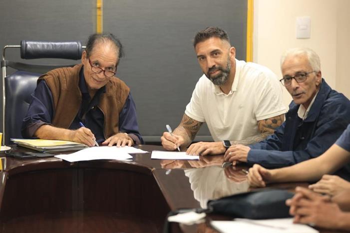 92858-3083317f-3da8-4afb-8151-20d6b18a53af