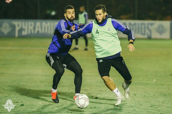 رمضان-صبحي-يمين-وعبد-الله-السعيد-لاعبا-نادي-بيراميدز-scaled