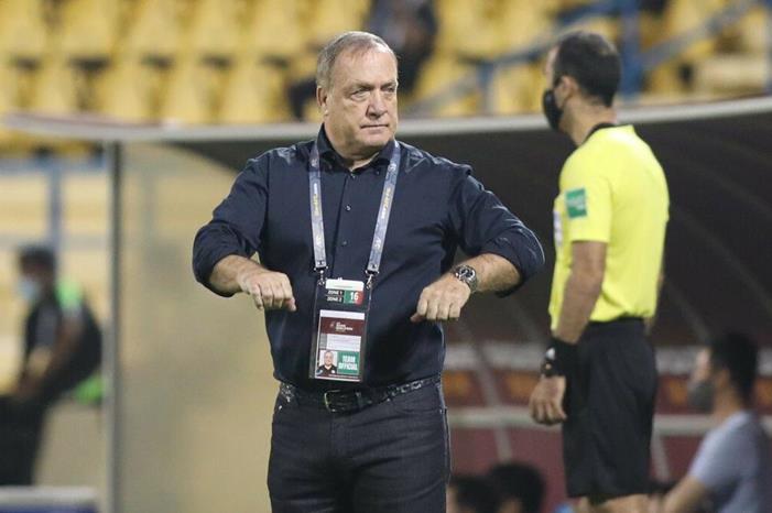 مدرب العراق: المنتخب الكوري كان الطرف الأفضل Dick-Advocaat---Iraq-head-coach