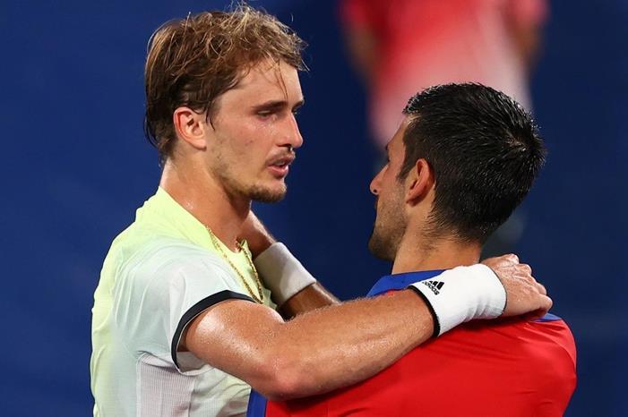 زفيريف يهزم جوكوفيتش في بطولة باركليز للتنس djokovic