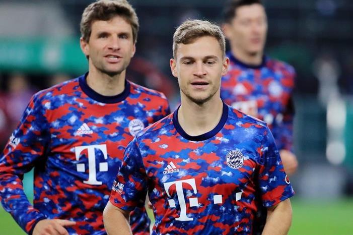 بايرن ميونخ يخفض رواتب 4 لاعبين لرفضهم تلقي لقاح كورونا Kimmich-1200x675