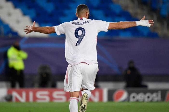 بنزيما يقود التشكيلة المتوقعة لريال مدريد ضد غرناطة المهاجم-الفرنسي،-كريم-بنزيما،-لاعب-ريال-مدريد-الإسباني-scaled