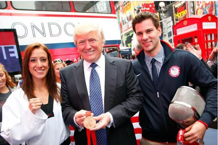 ترامب يحصل على الحزام الأسود ويرتقي فخريا إلى مرتبة بوتين 619b3f1542360424fa3d3279