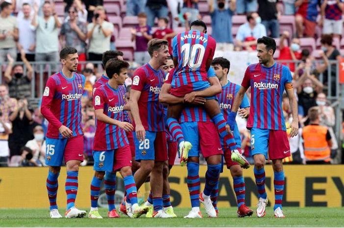 برشلونة يتسلح بالثلاثي الشاب أمام بنفيكا RTXHQ9NX