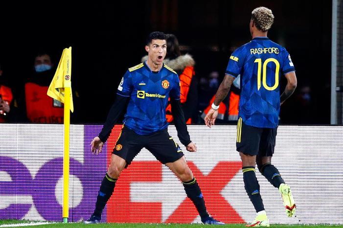 رونالدو وسانشو يؤهلان يونايتد إلى ثمن نهائي الأبطال Cristiano_Ronaldo_Rashford_Villarreal_Manchester_United_Champions_League