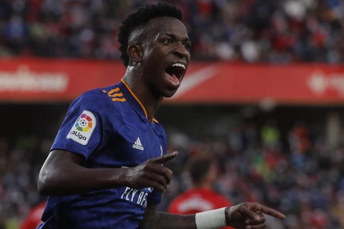 باريس سان جيرمان يغري نجم ريال مدريد براتب كبير  Vinícius-1200x675