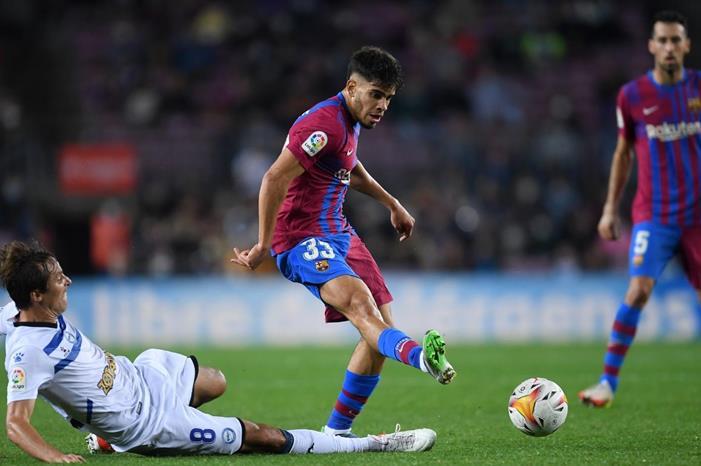 الزلزولي ضمن التشكيل المتوقع لبرشلونة أمام فياريال 36423758fdc8631532ddc372e82e9903d6c189de