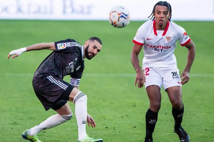 ريال مدريد في اختبار صعب ضد إشبيلية بالدوري الإسباني fgfgg