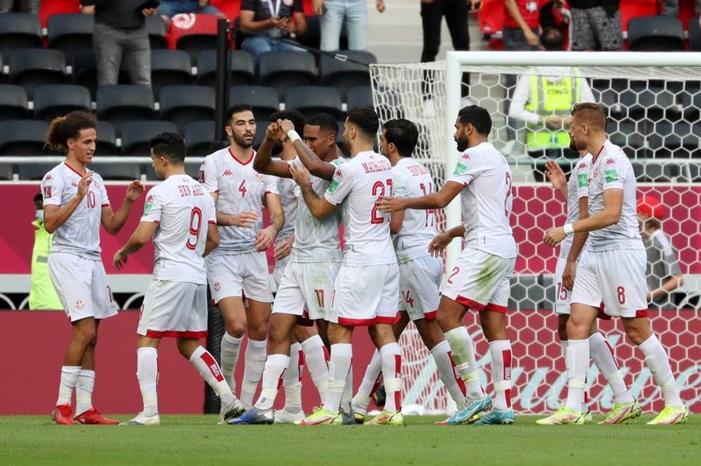 بداية مثيرة لكأس العرب ،، 58 دقيقة و4 أهداف بالشوط الأول FFb-W10WQAAVYsH