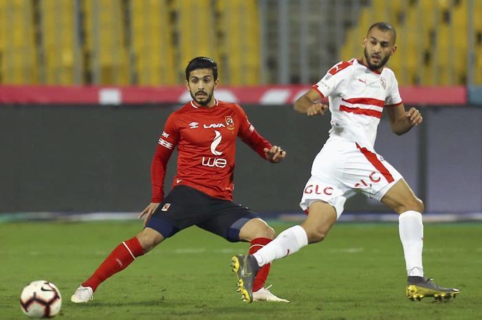 الكشف عن طاقم تحكيم مباراة القمة بين الأهلي والزمالك 124707