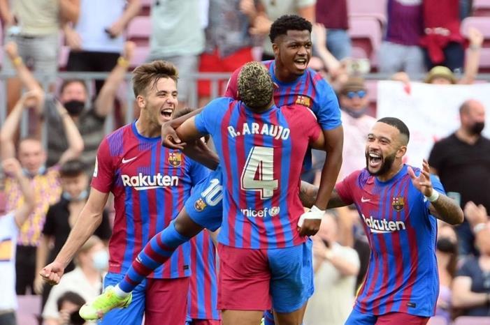 سيلتا فيجو يقابل برشلونة بالدوري الإسباني mYZLM