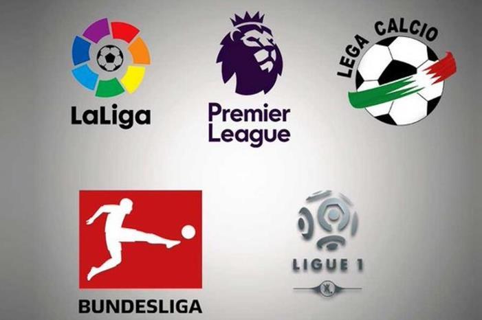 E_zxh4aVEAQZNrs_large