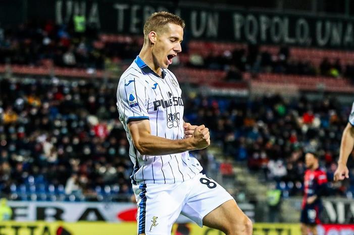 اتالانتا يتخطى كالياري ويبقيه في المركز الأخير 2133963_1636234671