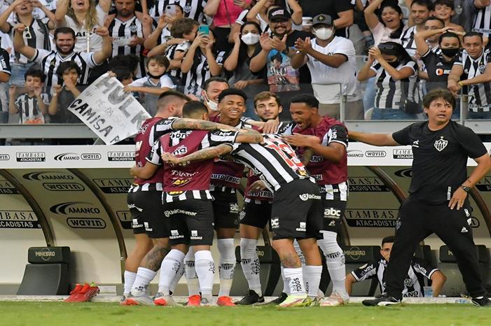 أتلتيكو مينيرو يعزز صدارته للدوري البرازيلي image