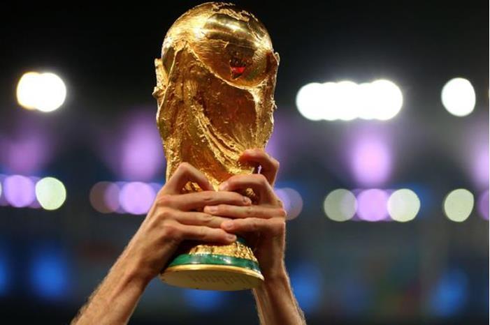 أبرز النجوم العرب الغائبين عن مونديال قطر 6373815f42360417b631cdeb