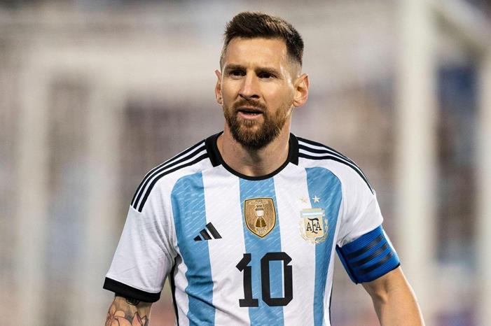 الجماهير السعودية تطلق أغنية تتحدى بها ميسي lionel-messi-argentina-2022-1