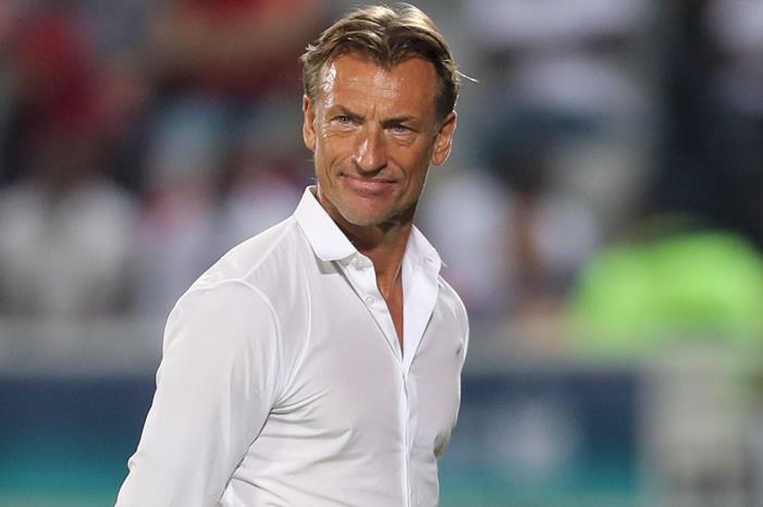 بالفيديو .. شاهد تعليمات رينارد  ما بين الشوطين للاعبين  وقلب النتيجة Herve_Renard