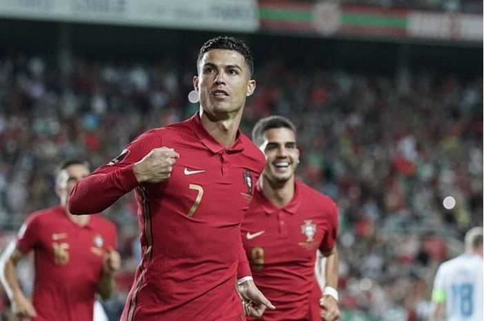 على وشك بدء مغامرة جديدة .. رونالدو يوجه رسالة لمشجعيه 637ec37942360412250026a5