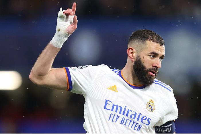 بنزيما يحصد جائزة جديدة في الليجا .. صورة benzs_(2)