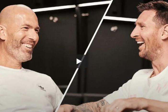 ميسي وجها لوجه أمام زيدان: معجب بك كثيرا.. وعانيت بسبب الرقم 10 (فيديو) F-ihL53WgAAOi5y