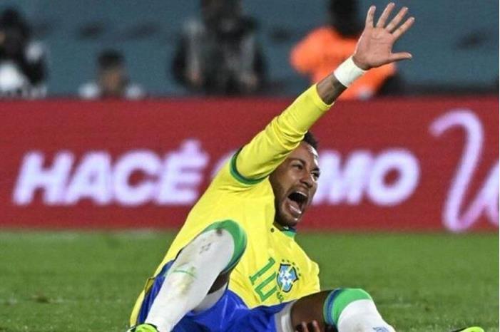 نيمار يرد على أنباء فسخ عقده مع الهلال السعودي 655298b24236047b372c0053