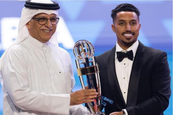 السعودي الدوسري ينال جائزة أفضل لاعب في آسيا 654162944236040ec4277a69