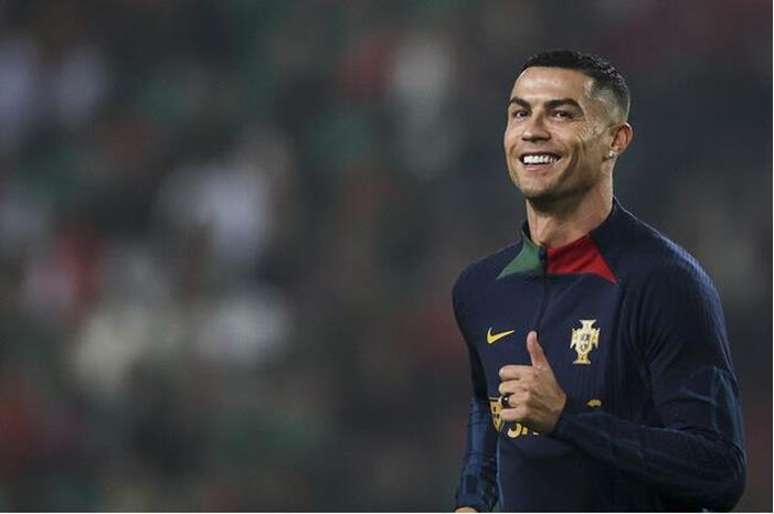 صورة.. تكريم خاص لكريستيانو رونالدو 655ae9c04c59b7282535f110