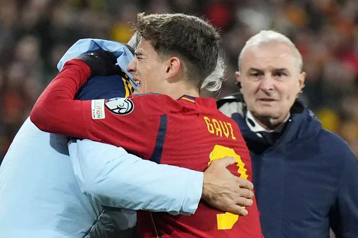 برشلونة سيحصل على تعويض من الفيفا لاصابة غافي 3