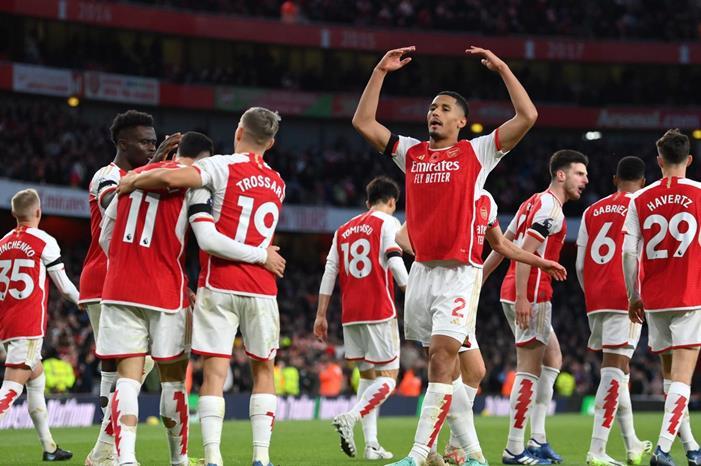 william-saliba-arsenal-celebrates-teammates-858882333