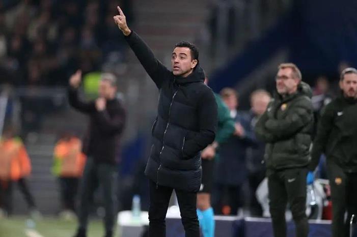 تشافي يعترف: برشلونة سيئ.. وفوّت الفرصة بعد الغياب main_image654b7bd19c8bf