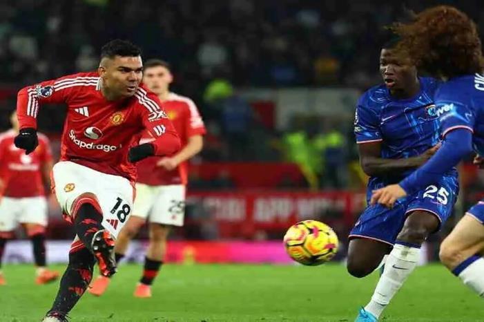 فريق بلا روح .. تصريح لاذع لأسطورة مانشستر يونايتد 6728872c4236045128053fba