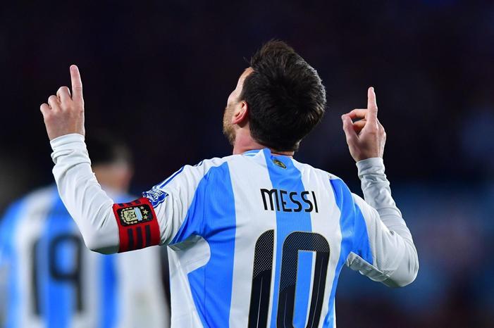 GettyImages-2233761707.jpg-scaled