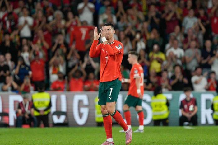 6916109342360406571818e1