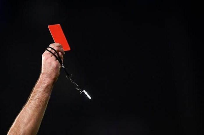 حكم-البطاقة-الحمراء-780x470
