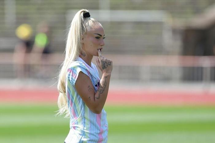 691c9b2f423604611e0bf695